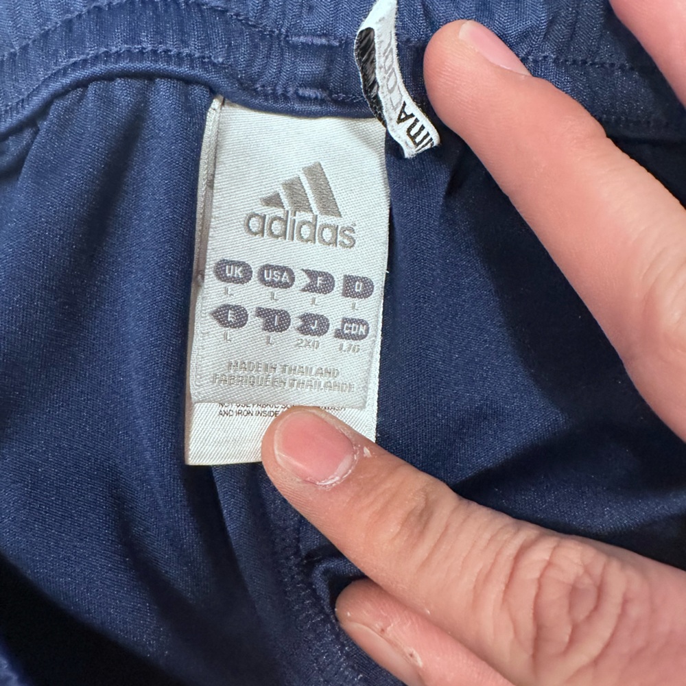 Adidas classic clima cool shorts - Picture 2 of 7
